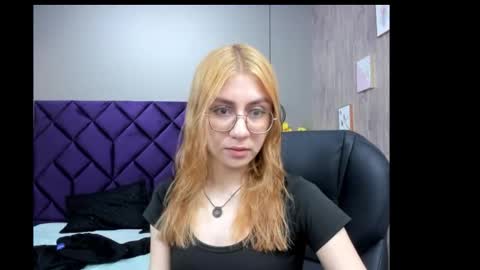 Snapshot of chloecampbell03 chatting on 11/28/25, 11:35 chloecampbell03 online show from 11/28/25, 11:35