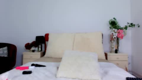 Snapshot of chloecheryy chatting on 09/15/25, 09:09 Chloe online show from 09/15/25, 09:09