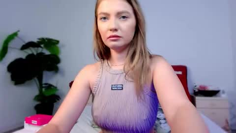 Chloe online show from 03/27/26, 05:02