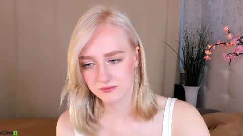 Snapshot of chloedeccker chatting on 06/15/26, 01:08 Chloe Deccker online show from 06/15/26, 01:08