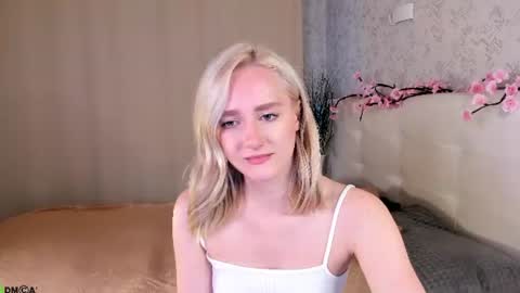 Chloe Deccker online show from 06/22/26, 03:25
