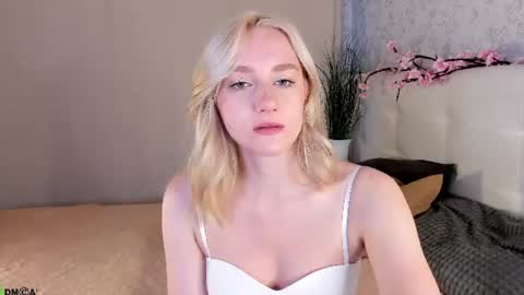 Chloe Deccker online show from 06/24/26, 01:26