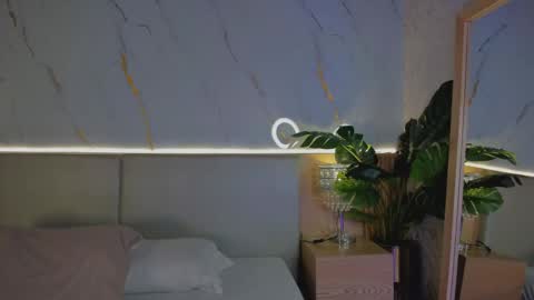 Chloee online show from 10/10/25, 11:42