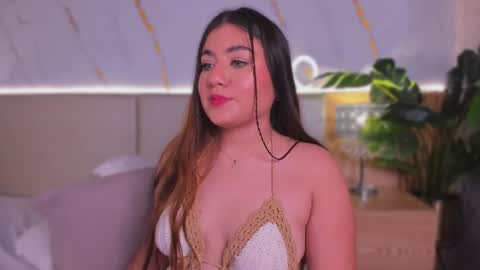 Chloee online show from 10/17/25, 01:25