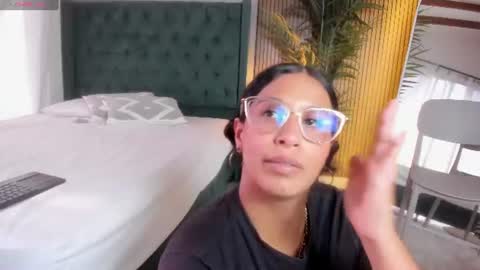 Chloe fixxx online show from 07/28/26, 09:25