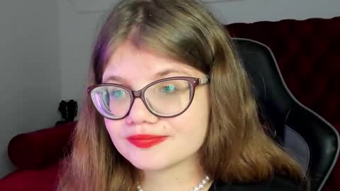 Snapshot of chloehalses chatting on 01/18/26, 07:56 ChloeHalses online show from 01/18/26, 07:56