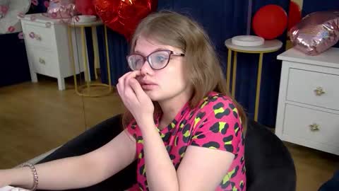 Snapshot of chloehalses chatting on 02/25/26, 05:28 ChloeHalses online show from 02/25/26, 05:28