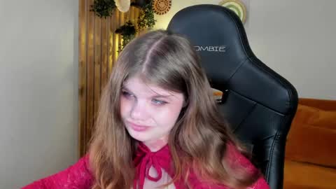 Snapshot of chloehalses chatting on 05/21/26, 05:09 ChloeHalses online show from 05/21/26, 05:09