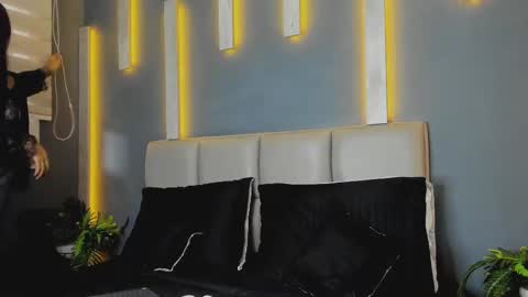Chloe Hansson  online show from 09/11/25, 07:14