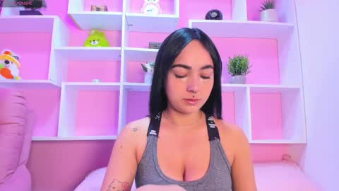 Chloe online show from 12/02/25, 11:37