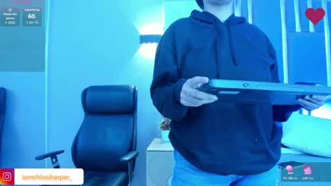  Chloe Harper  online show from 07/22/26, 11:46