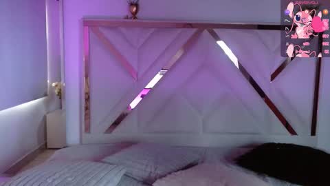 Chloe online show from 11/15/25, 08:49