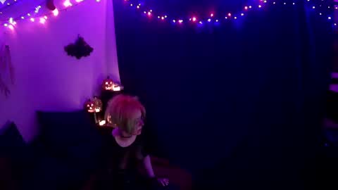 Snapshot of chloekissxo chatting on 11/01/25, 12:56 Chloekissxo online show from 11/01/25, 12:56