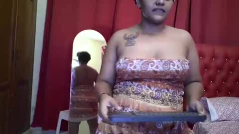 Snapshot of chloemariemtz chatting on 10/29/25, 10:44 chloemariemtz online show from 10/29/25, 10:44