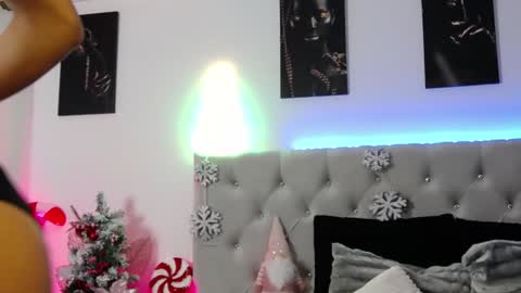 Chloe online show from 12/22/24, 02:39