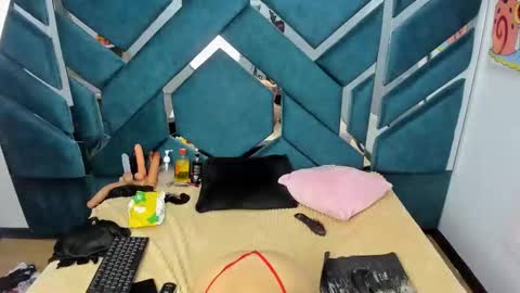 Snapshot of chloerose__ chatting on 06/07/26, 02:48 chloerose__ online show from 06/07/26, 02:48
