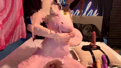 Snapshot of chloesbigboobs chatting on 01/04/25, 05:05 Chloes Big Boobs online show from 01/04/25, 05:05