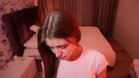 Chloe online show from 07/24/26, 08:07