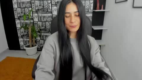 ChloeTurner  online show from 12/12/24, 08:57