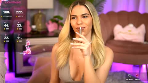 Chloe online show from 02/04/25, 03:44