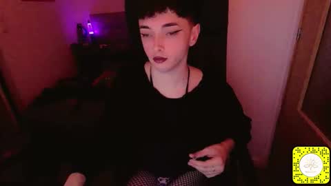 Snapshot of chloevenommm chatting on 01/18/26, 09:13 chloevenommm online show from 01/18/26, 09:13