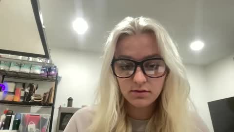Snapshot of chloexbabe chatting on 01/08/26, 08:27 Chloe Babe online show from 01/08/26, 08:27