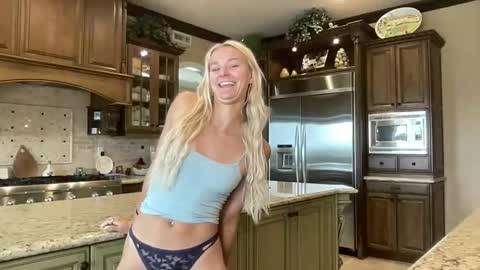 Snapshot of chloexbabe chatting on 04/02/26, 05:54 Chloe Babe online show from 04/02/26, 05:54