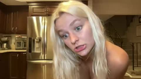 Snapshot of chloexbabe chatting on 05/16/26, 10:36 Chloe Babe online show from 05/16/26, 10:36