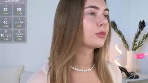 chloi_hes online show from 09/22/25, 09:11