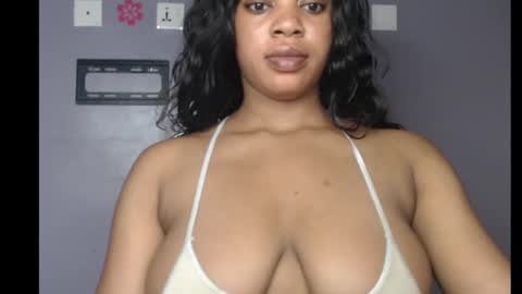 ESTHER online show from 03/10/25, 08:48