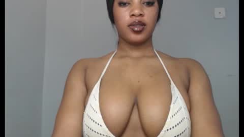 ESTHER online show from 09/22/25, 09:11