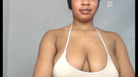 ESTHER online show from 10/01/25, 07:36