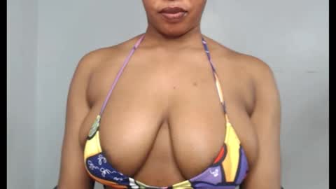 ESTHER online show from 10/18/25, 04:19