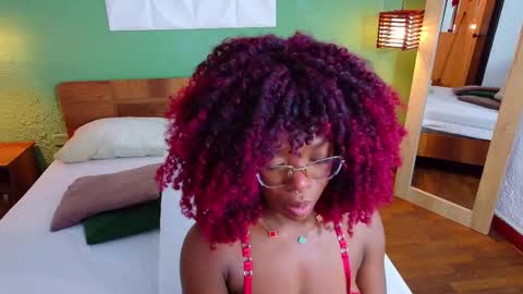 Camila Love online show from 10/01/25, 01:17