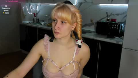 choco_meowx online show from 04/03/26, 06:22