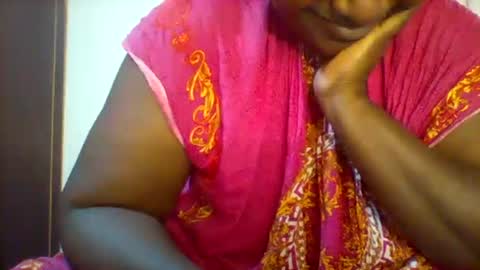 chocobabe002 online show from 05/19/26, 03:57