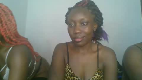 chocobear22 online show from 10/29/25, 08:27