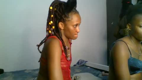 chocobear22 online show from 11/14/25, 02:43