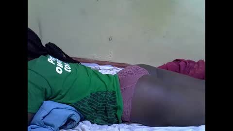 Snapshot of chocolate_baby3 chatting on 11/18/25, 06:56 chocolate_baby3 online show from 11/18/25, 06:56