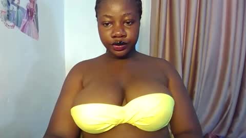 chocolateassgirl61 online show from 01/15/26, 09:14