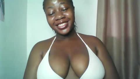chocolateassgirl61 online show from 02/13/26, 08:21