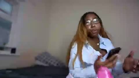 chocolatebunnycakez online show from 07/28/26, 07:04