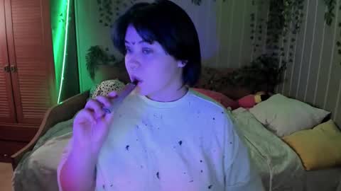 Snapshot of choe_bliss chatting on 10/28/25, 02:37 choe_bliss online show from 10/28/25, 02:37