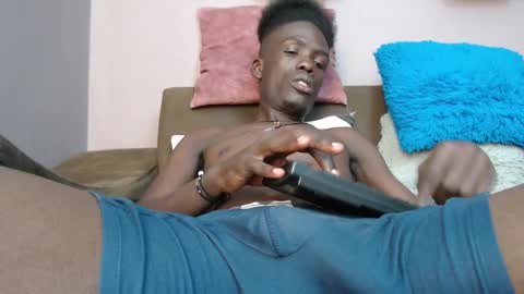 Chombo online show from 12/11/24, 09:23