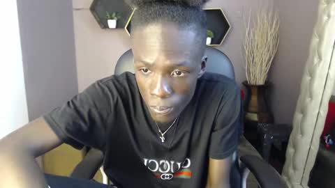 Chombo online show from 12/12/24, 07:26