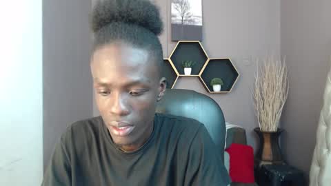 Chombo online show from 02/05/25, 12:27