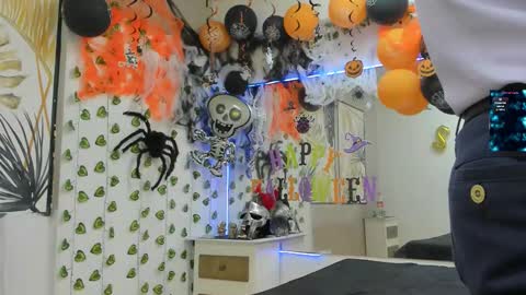 Snapshot of choreythaiylor chatting on 10/25/25, 02:24 Chorey Thaylor online show from 10/25/25, 02:24