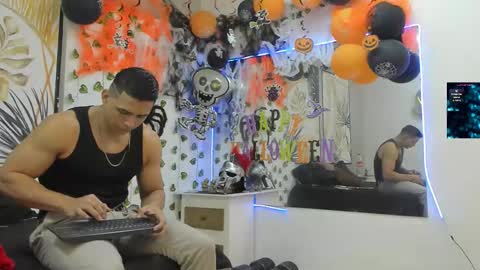 Snapshot of choreythaiylor chatting on 10/26/25, 01:06 Chorey Thaylor online show from 10/26/25, 01:06