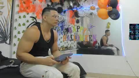 Snapshot of choreythaiylor chatting on 10/31/25, 01:23 Chorey Thaylor online show from 10/31/25, 01:23