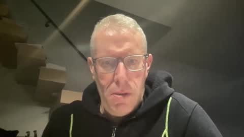 choupipat1 online show from 12/17/25, 07:03